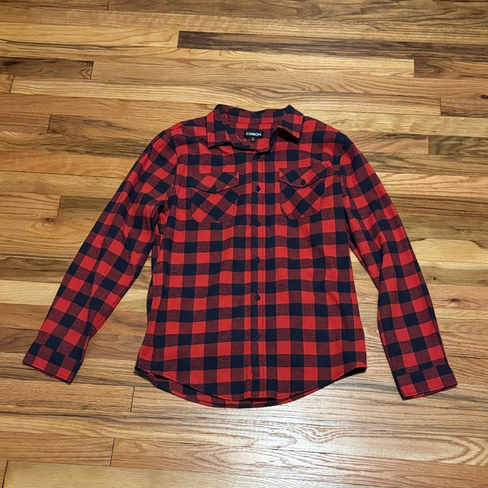 ✨2/$20 Men’s Carbon Plaid Button Down Shirt Medium Red/Navy Plaid